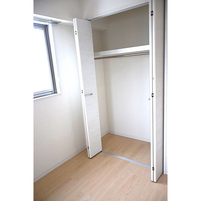 物件内観写真8　(収納)