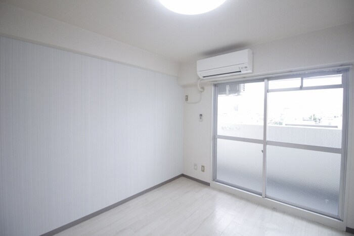 物件内観写真4　(居室)