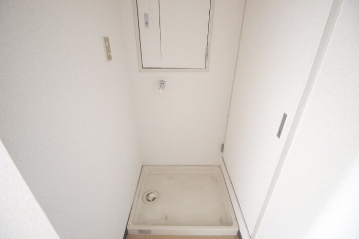 物件内観写真10　(洗濯機置場)