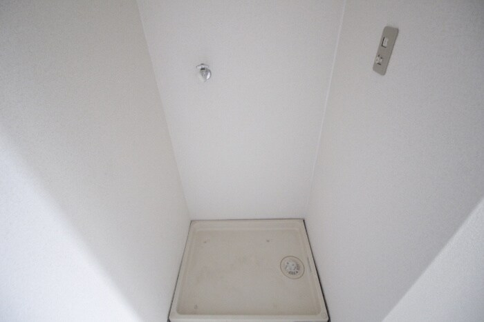 物件内観写真10　(洗濯機置場)