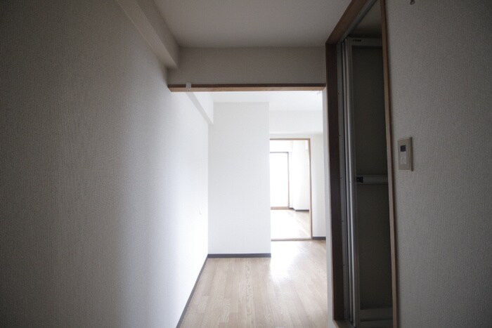 物件内観写真15　(廊下)