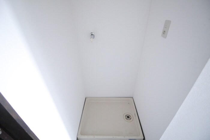物件内観写真17　(洗濯機置場)