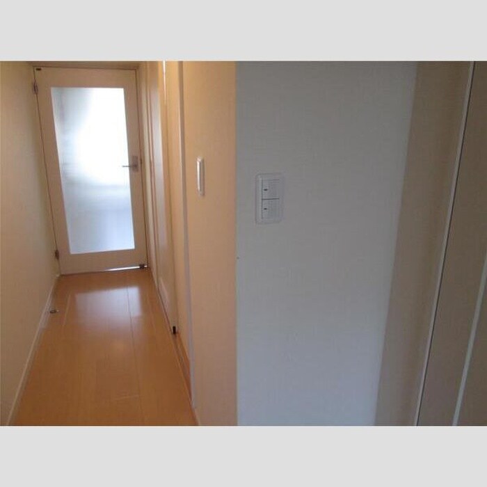 物件内観写真9　(廊下)