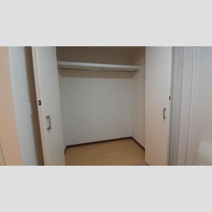 物件内観写真16　(収納)