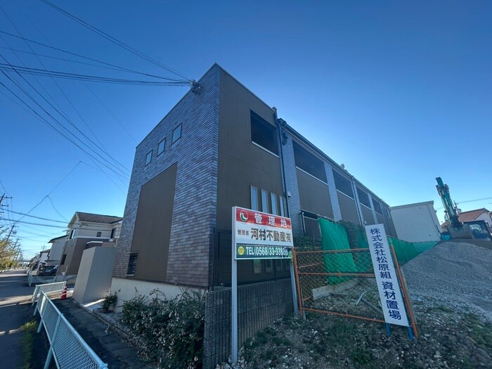 物件外観写真3　(外観写真)