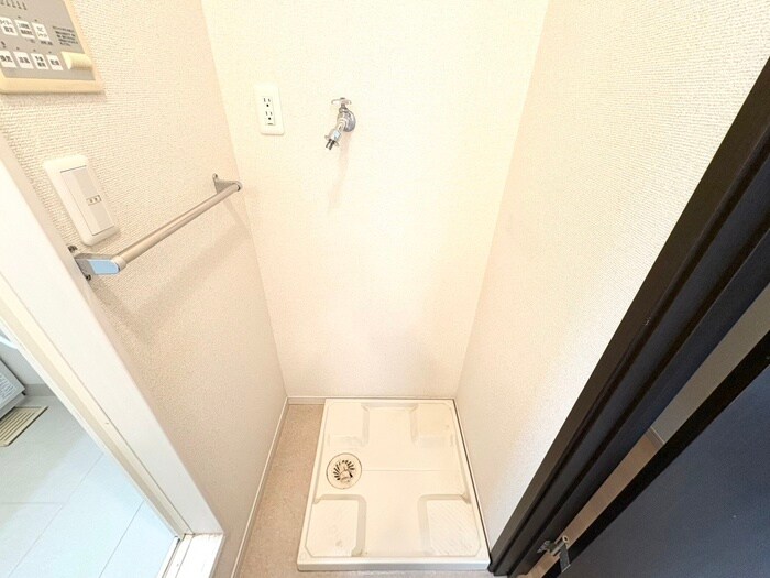 物件内観写真21　(洗濯機置場)