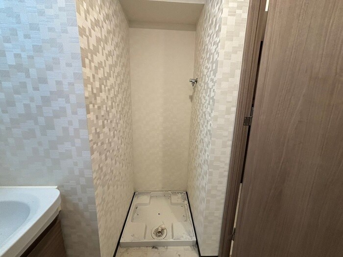 物件内観写真14　(洗濯機置場)