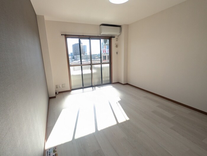 物件内観写真8　(居室)