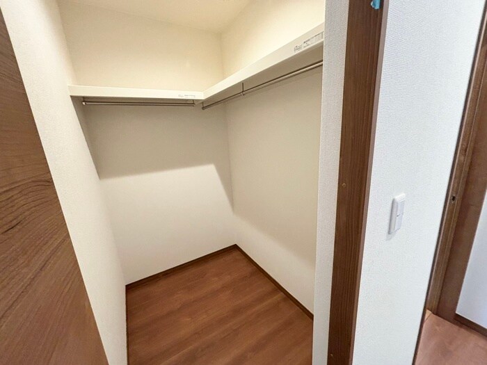 物件内観写真16　(収納)