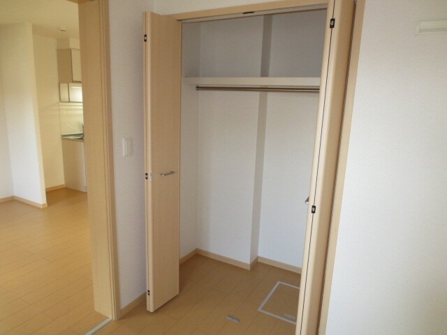 物件内観写真13　(収納)