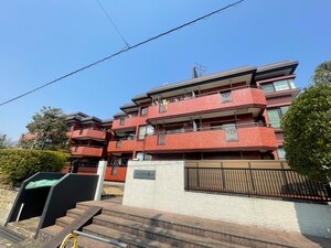 シャトーロイヤル南山外観写真