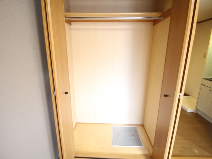 物件内観写真15　(収納)