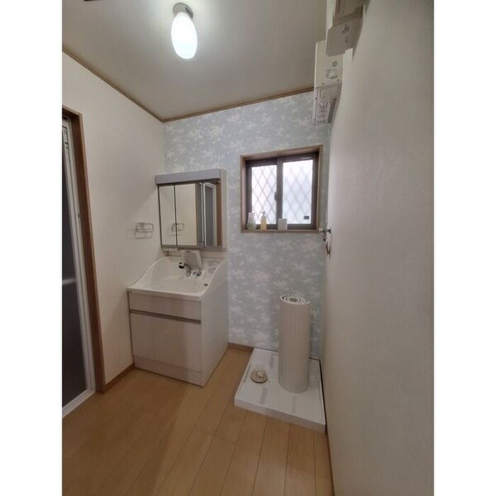 物件内観写真16　(洗濯機置場)