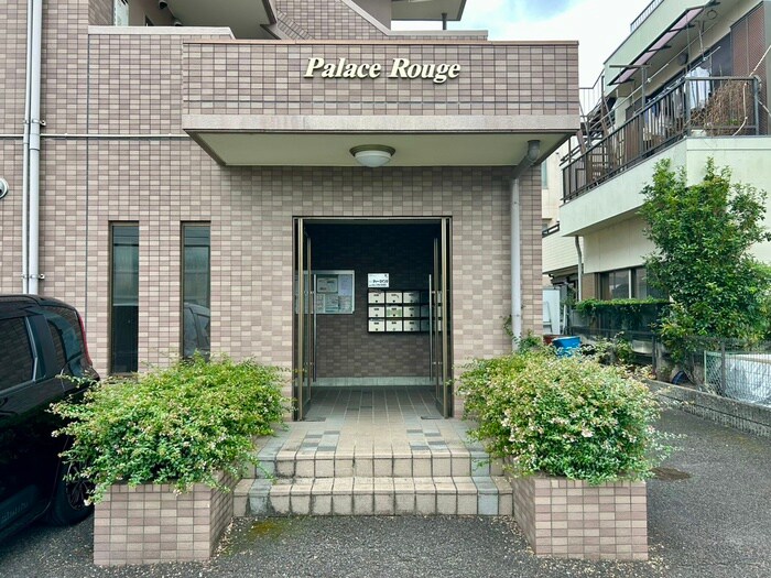 物件外観写真4　(エントランス部分)