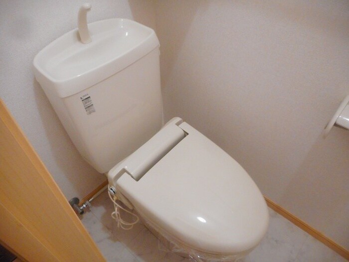 物件内観写真4　(トイレ)