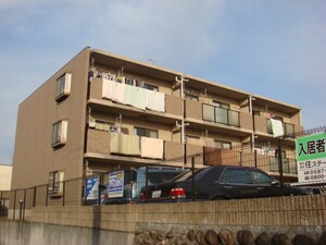 コ－トアルカディア(5－7号室)外観写真