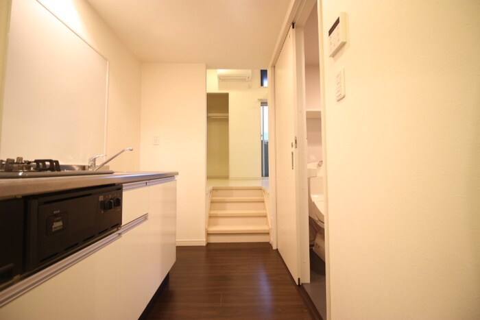 物件内観写真19　(廊下)
