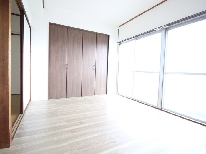 物件内観写真8　(居室)