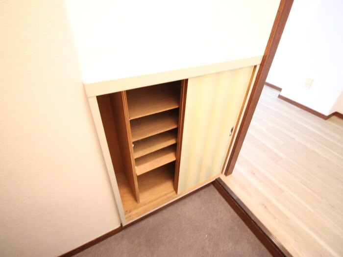 物件内観写真15　(靴箱)