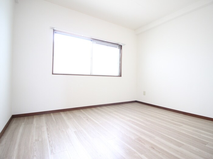 物件内観写真18　(居室)