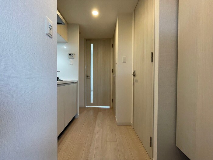 物件内観写真14　(廊下)