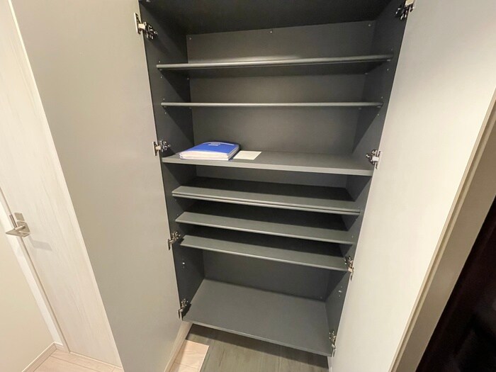 物件内観写真15　(収納)