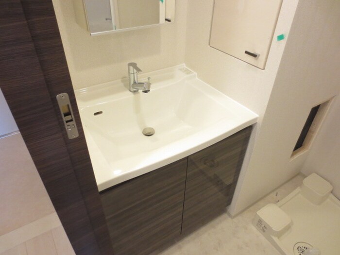 物件内観写真9　(洗面)