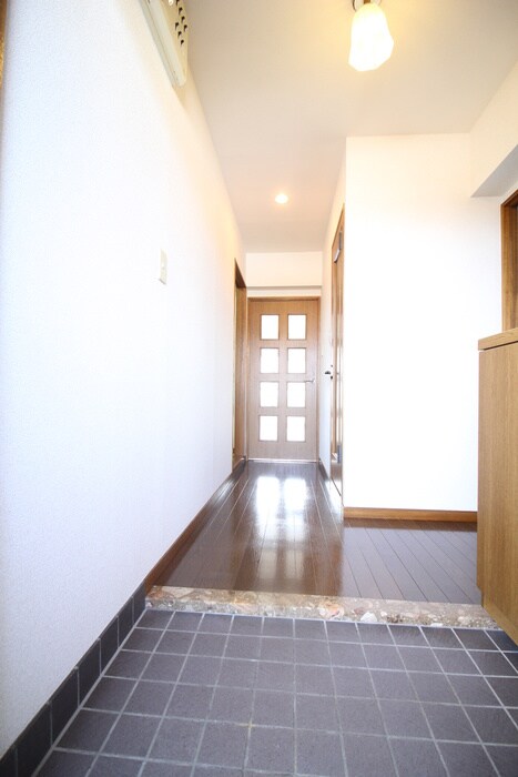 物件内観写真15　(玄関)