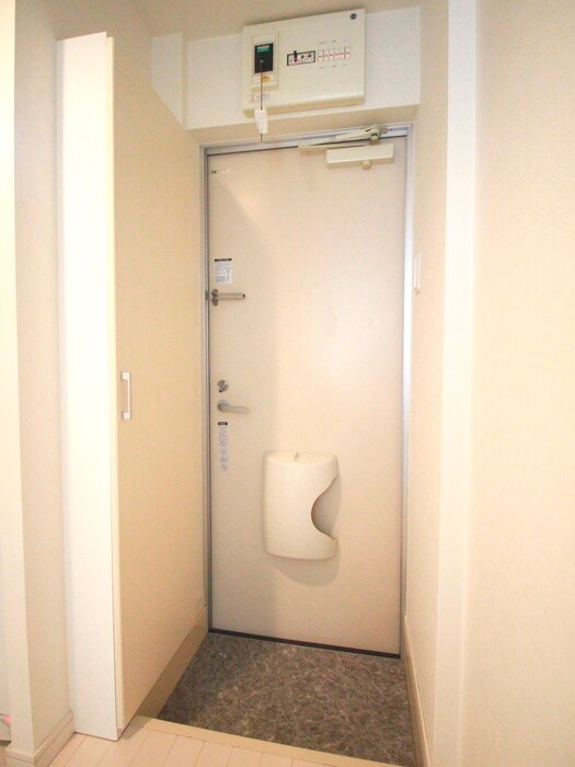 物件内観写真15　(玄関)