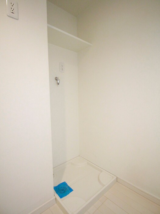 物件内観写真19　(洗濯機置場)