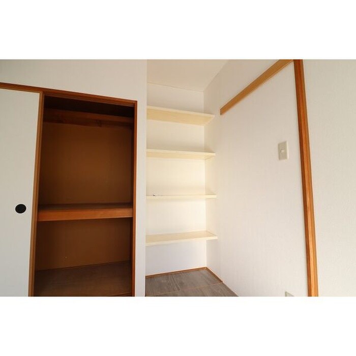 物件内観写真8　(収納)