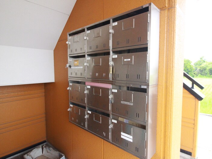 物件外観写真6　(建物設備)