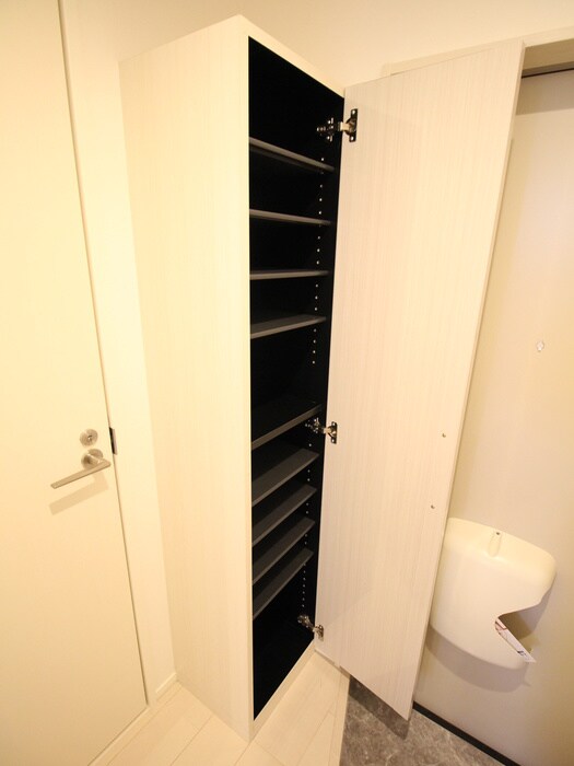 物件内観写真15　(靴箱)