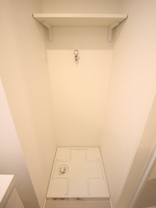 物件内観写真17　(洗濯機置場)