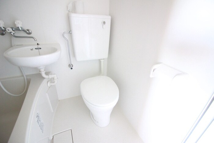 物件内観写真16　(トイレ)