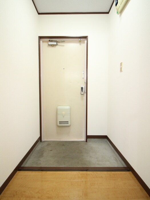 物件内観写真21　(玄関)