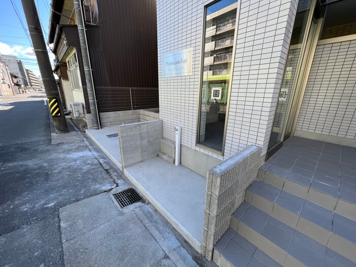 物件外観写真6　(建物設備)