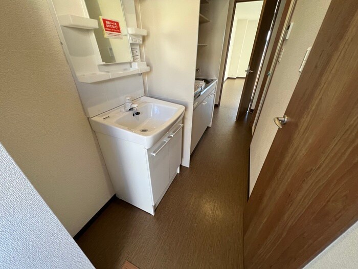 物件内観写真10　(洗面)