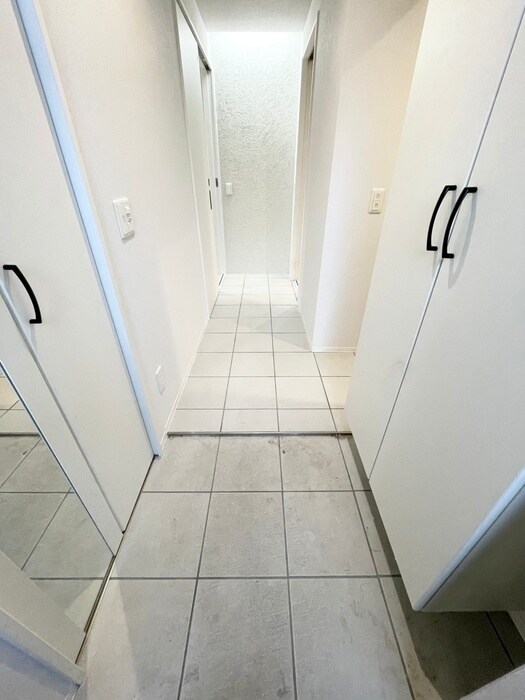 物件内観写真7　(玄関)