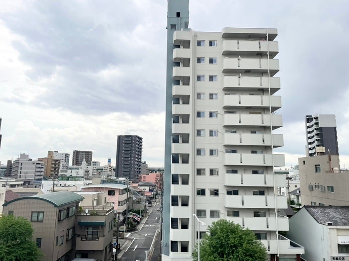 物件内観写真22　(室内からの展望)