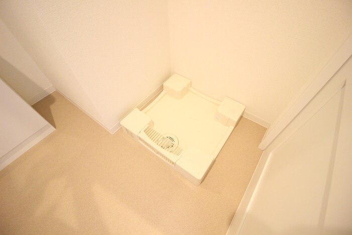 物件内観写真16　(洗濯機置場)