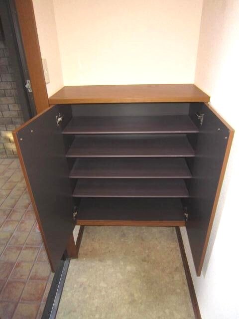 物件内観写真5　(靴箱)