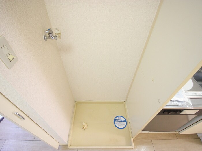 物件内観写真13　(洗濯機置場)