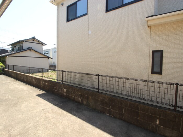 物件内観写真16　(室内からの展望)