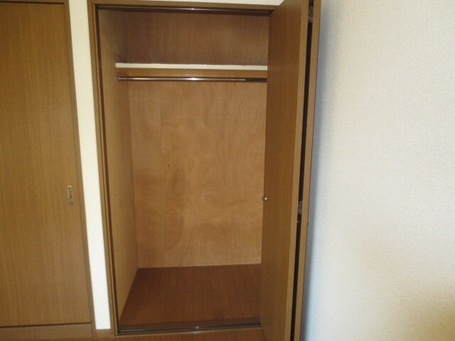 物件内観写真7　(収納)
