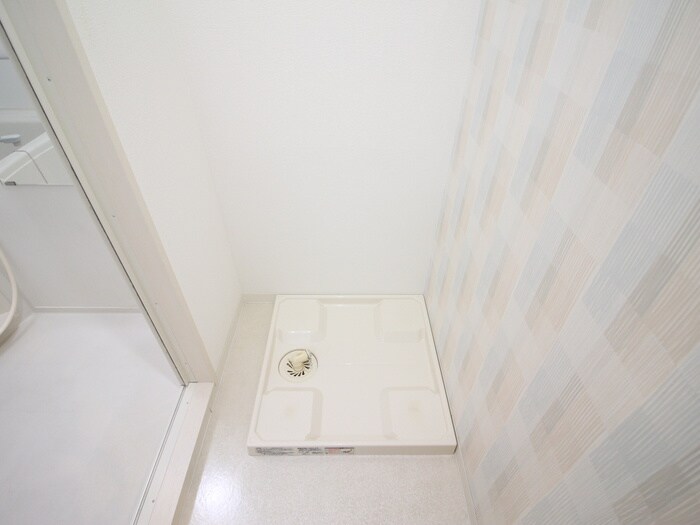 物件内観写真14　(洗濯機置場)