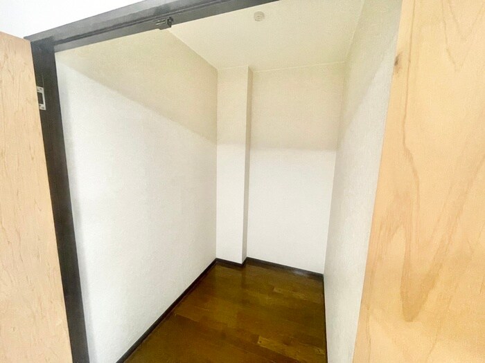 物件内観写真12　(収納)