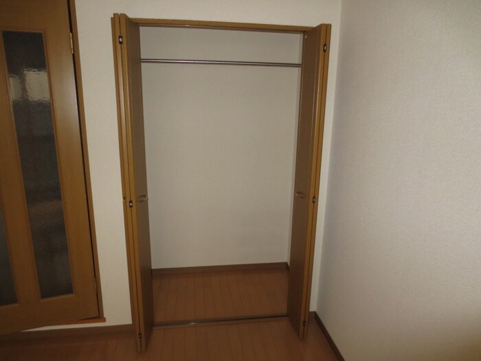 物件内観写真6　(収納)