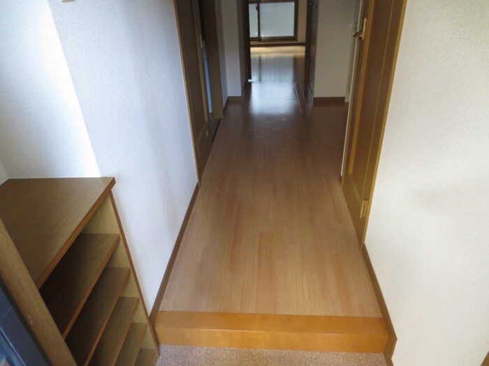 物件内観写真7　(玄関)