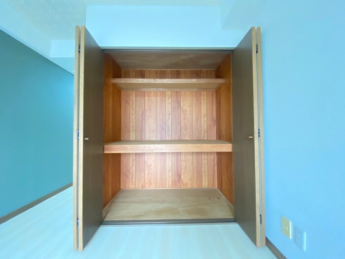 物件内観写真11　(収納)